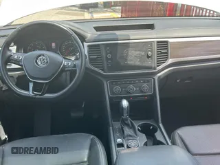2019 Volkswagen Atlas SE z VIN 1V2UR2CA5KC603713, wystawiony jako Copart lot #54632535 z przebiegiem 27 117 mil mil oraz Szkoda całkowita • Salvage title. Historia ofert i sprzedaży dostępna na DreamBid. Obrazek 9.