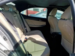 2018 Lexus IS 300 z VIN JTHBA1D26J5075568, wystawiony jako Copart lot #52537325 z przebiegiem 141 430 mil mil oraz Szkody całkowita. Historia ofert i sprzedaży dostępna na DreamBid. Obrazek 10.