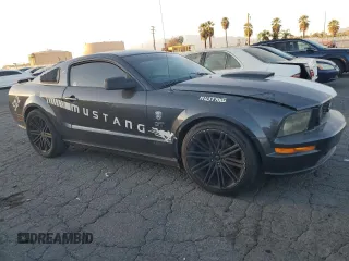 2007 Ford Mustang GT Deluxe with VIN 1ZVHT82H575235208, listed as a Copart auction lot 85820534 with 163,659 mi miles and Clean Title. Bid and sale history available at carsss.com. Image 4.