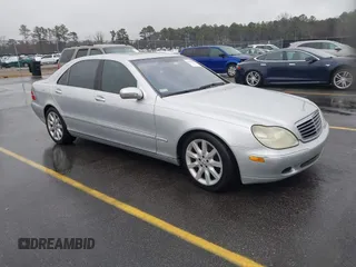 2002 Mercedes-Benz S-Class 5.0L with VIN WDBNG75J82A264932, listed as a IAAI auction lot 41388088 with 195,747 mi miles. Bid and sale history available at carsss.com. Image 1.
