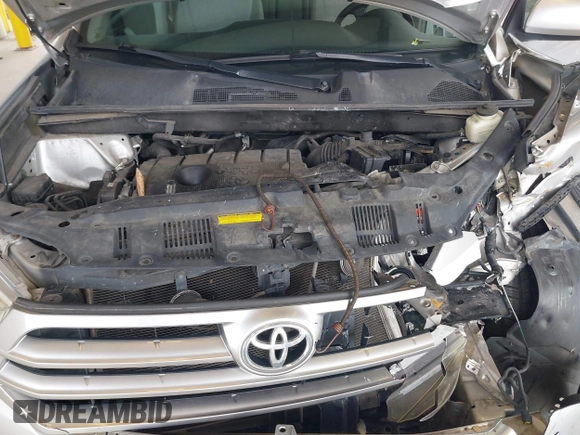 2013 Toyota Highlander with VIN 5TDZA3EH0DS043082, listed as a IAAI auction lot 41943547 with Not Provided miles and . Bid and sale history available at DreamBid. Image 10.