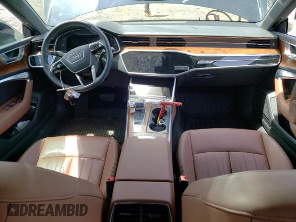 2021 Audi A7 z VIN WAUTPBF21MN085269, wystawiony jako Copart lot #57667215 z przebiegiem Nie podano mil oraz Szkody całkowita. Historia ofert i sprzedaży dostępna na DreamBid. Obrazek 8.