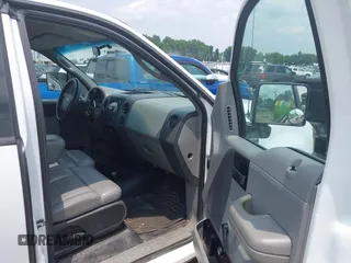 2008 Ford F-150 XL с VIN 1FTRF12228KE23883, выставлен на аукционе IAAI как лот 42416926 с пробегом 193 686 миль миль и . История ставок и продаж доступна на DreamBid. Изображение 5.
