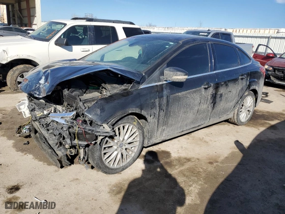 2012 Ford Focus SEL with VIN 1FAHP3H28CL416344, listed as a Copart auction lot 46628675 with 140,273 mi miles and Salvage Title. Bid and sale history available at carsss.com. Image 1.