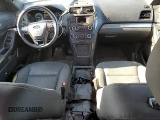 2017 Ford Police Interceptor Utility z VIN 1FM5K8ATXHGD67316, wystawiony jako Copart lot #84960974 z przebiegiem 163 218 mil mil oraz Czysty tytuł • Clean title. Historia ofert i sprzedaży dostępna na DreamBid. Obrazek 8.