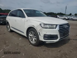 2019 Audi Q7 Premium Plus with VIN WA1LAAF75KD038821, listed as a Copart auction lot 59813665 with 61,889 mi miles and Salvage title. Bid and sale history available at DreamBid. Image 4.