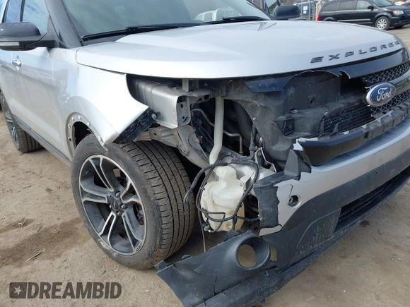 2013 Ford Explorer Sport with VIN 1FM5K8GT2DGC43798, listed as a IAAI auction lot 41673354 with 182,994 mi miles and . Bid and sale history available at carsss.com. Image 6.