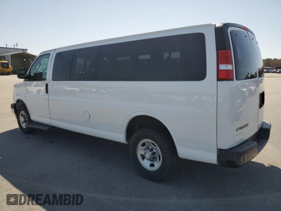 2020 Chevrolet Express Passenger LT with VIN 1GAZGPFG8L1176429, listed as a Copart auction lot 50260385 with 91,431 mi miles and Clean title. Bid and sale history available at DreamBid. Image 2.
