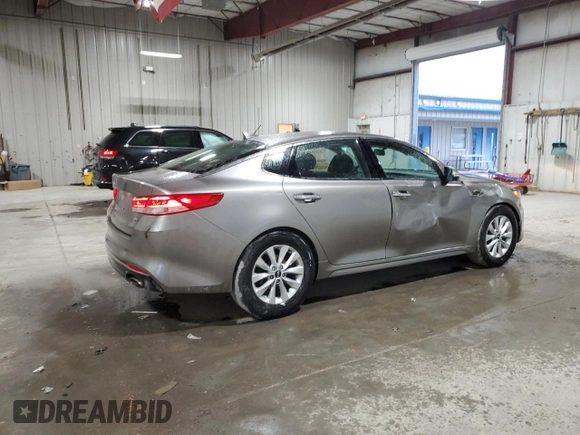 2017 Kia Optima EX with VIN 5XXGU4L39HG177348, listed as a Copart auction lot 50058575 with 28,632 mi miles and Salvage title. Bid and sale history available at DreamBid. Image 3.