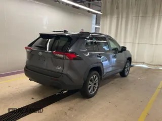 2022 Toyota RAV4 Hybrid XLE Premium с VIN 4T3B6RFV6NU065906, выставлен на аукционе IAAI как лот 42792646 с пробегом 90 899 миль миль и . История ставок и продаж доступна на DreamBid. Изображение 26.