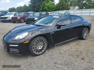 2016 Porsche Panamera 4 with VIN WP0AA2A74GL005557, listed as a Copart auction lot 61807854 with 58,415 mi miles and Salvage Title. Bid and sale history available at carsss.com. Image 1.