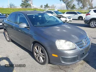 2005 Volkswagen Jetta 2.5L with VIN 3VWRG71K75M639246, listed as a IAAI auction lot 41937562 with 139,321 mi miles and . Bid and sale history available at DreamBid. Image 1.