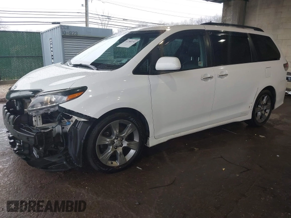2015 Toyota Sienna SE with VIN 5TDXK3DC1FS528070, listed as a IAAI auction lot 41780191 with 117,488 mi miles. Bid and sale history available at carsss.com. Image 18.