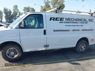 2018 Chevrolet Express Cargo with VIN 1GCWGAFP3J1343798, listed as a IAAI auction lot 40219592 with 121,288 mi miles and . Bid and sale history available at DreamBid. Image 15.