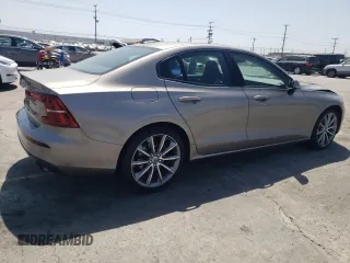 2019 Volvo S60 Momentum with VIN 7JR102FK0KG003906, listed as a Copart auction lot 59593124 with 65,761 mi miles and Salvage Title. Bid and sale history available at carsss.com. Image 3.