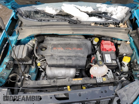 2020 Jeep Renegade Latitude with VIN ZACNJBBB6LPL34817, listed as a Copart auction lot 45463235 with 32,727 mi miles and Salvage Title. Bid and sale history available at carsss.com. Image 11.