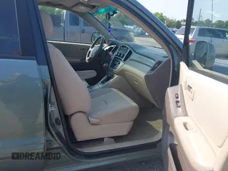 2005 Toyota Highlander z VIN JTEGD21A250116681, wystawiony jako IAAI lot #42344728 z przebiegiem 146 309 mil mil oraz . Historia ofert i sprzedaży dostępna na DreamBid. Obrazek 5.