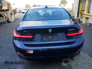 2019 BMW 3 Series 330i xDrive with VIN WBA5R7C50KAJ80327, listed as a Copart auction lot 69148042 with 32,805 mi miles. Bid and sale history available at carsss.com. Image 6.
