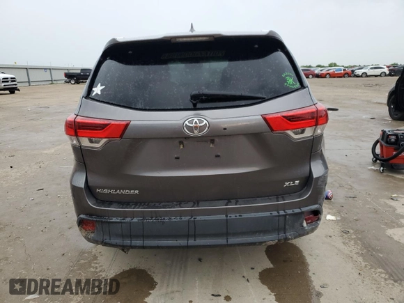 2018 Toyota Highlander SE with VIN 5TDKZRFH1JS545249, listed as a Copart auction lot 55875935 with 107,601 mi miles and Salvage title. Bid and sale history available at DreamBid. Image 6.