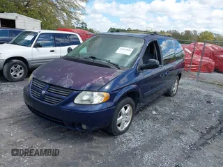 2005 Dodge Caravan SXT with VIN 2D4GP44L95R246244, listed as a IAAI auction lot 41855026 with 134,582 mi miles and . Bid and sale history available at DreamBid. Image 2.