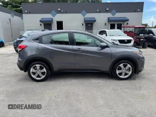 2022 Honda HR-V LX with VIN 3CZRU5H30NM724759, listed as a Copart auction lot 61826825 with 22,745 mi miles and Non repairable. Bid and sale history available at DreamBid. Image 13.