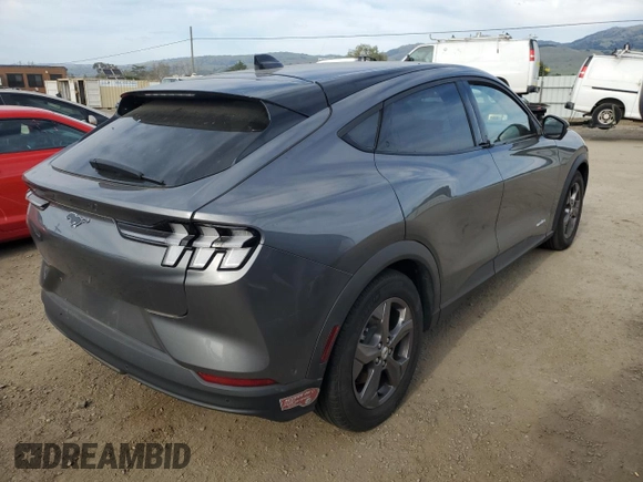 2023 Ford Mustang Mach-E Select z VIN 3FMTK1SS7PMA01614, wystawiony jako Copart lot #48702435 z przebiegiem 15 960 mil mil oraz Czysty tytuł • Clean title. Historia ofert i sprzedaży dostępna na DreamBid. Obrazek 3.