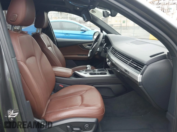 2018 Audi Q7 Premium Plus with VIN WA1LHAF70JD054404, listed as a IAAI auction lot 42068480 with 40,273 mi miles and . Bid and sale history available at DreamBid. Image 5.