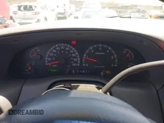 2000 Ford F-150 XL z VIN 1FTRF18L1YKA63179, wystawiony jako IAAI lot #42532771 z przebiegiem 116 604 mil mil oraz . Historia ofert i sprzedaży dostępna na DreamBid. Obrazek 7.