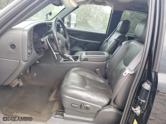2006 Chevrolet Silverado 2500HD LT2 with VIN 1GCHK29D56E144265, listed as a Copart auction lot 70919464 with 150,516 mi miles and Salvage Title. Bid and sale history available at carsss.com. Image 7.