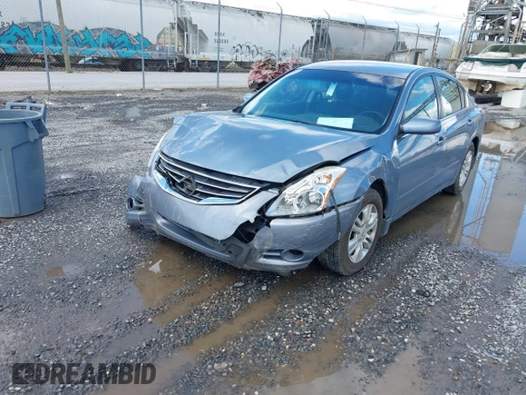2012 Nissan Altima 2.5 S with VIN 1N4AL2AP8CC176936, listed as a IAAI auction lot 42012415 with 208,095 mi miles. Bid and sale history available at carsss.com. Image 2.