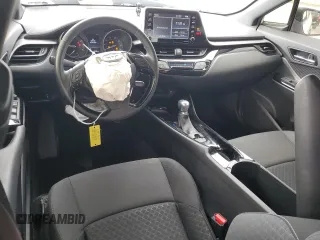 2022 Toyota C-HR XLE z VIN JTNKHMBXXN1131677, wystawiony jako Copart lot #57052965 z przebiegiem 77 600 mil mil oraz Szkody całkowita. Historia ofert i sprzedaży dostępna na DreamBid. Obrazek 8.