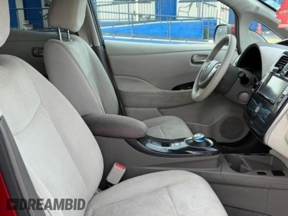 2011 Nissan LEAF SL-e with VIN JN1AZ0CP4BT000865, listed as a Copart auction lot 83054344 with 83,101 mi miles and Clean Title. Bid and sale history available at carsss.com. Image 5.