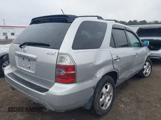 2004 Acura MDX with VIN 2HNYD18244H541101, listed as a IAAI auction lot 41211015 with 226,112 mi miles. Bid and sale history available at carsss.com. Image 4.