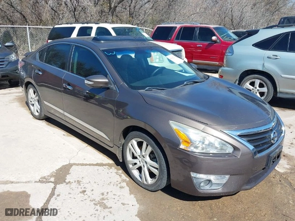 2014 Nissan Altima 3.5 SL with VIN 1N4BL3AP3EC279615, listed as a IAAI auction lot 41662701 with 81,279 mi miles. Bid and sale history available at carsss.com. Image 1.