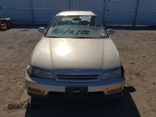 1994 Honda Accord LX with VIN 1HGCD5631RA137411, listed as a Copart auction lot 76126484 with 212,681 mi miles and Salvage Title. Bid and sale history available at carsss.com. Image 5.
