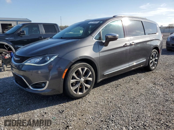2017 Chrysler Pacifica Limited z VIN 2C4RC1GG7HR851155, wystawiony jako Copart lot #52195685 z przebiegiem 83 060 mil mil oraz Szkoda całkowita • Salvage title. Historia ofert i sprzedaży dostępna na DreamBid. Obrazek 1.