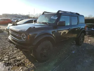 2024 Ford Bronco z VIN 1FMEE1BPXRLA33991, wystawiony jako Copart lot #42259825 z przebiegiem 24 969 mil mil oraz Szkoda całkowita • Salvage title. Historia ofert i sprzedaży dostępna na DreamBid. Obrazek 1.