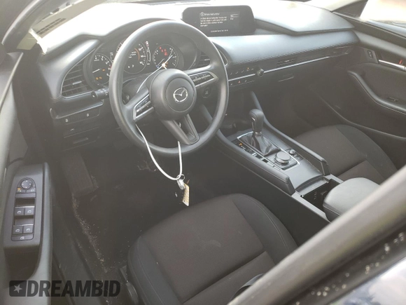 2022 Mazda 3 S z VIN JM1BPAAL1N1506795, wystawiony jako Copart lot #82496954 z przebiegiem 18 693 mil mil oraz Szkoda całkowita • Salvage title. Historia ofert i sprzedaży dostępna na DreamBid. Obrazek 8.