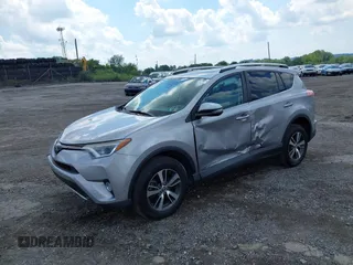 2016 Toyota RAV4 XLE with VIN 2T3RFREV1GW425957, listed as a IAAI auction lot 42648437 with 58,654 mi miles and . Bid and sale history available at DreamBid. Image 18.