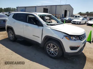 2020 Jeep Compass Latitude with VIN 3C4NJDBB0LT228984, listed as a Copart auction lot 53092445 with 24,624 mi miles and Salvage title. Bid and sale history available at DreamBid. Image 4.