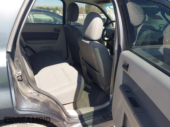 2009 Ford Escape Hybrid с VIN 1FMCU59349KB02605, выставлен на аукционе IAAI как лот 42552044 с пробегом 127 442 миль миль и . История ставок и продаж доступна на DreamBid. Изображение 8.