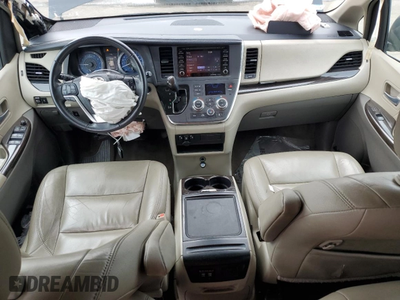2018 Toyota Sienna XLE Auto Access Seat with VIN 5TDYZ3DC7JS939921, listed as a Copart auction lot 61387455 with 162,349 mi miles and Clean title. Bid and sale history available at DreamBid. Image 8.