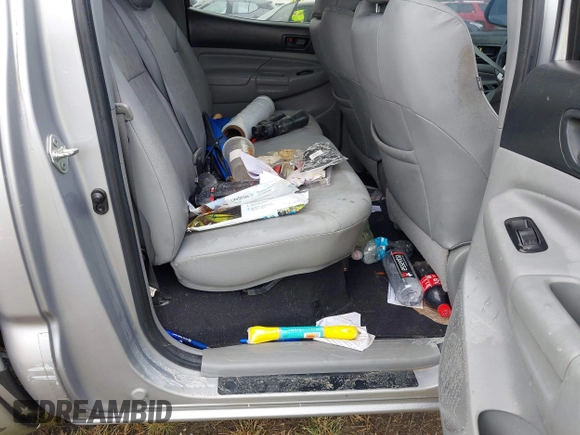 2014 Toyota Tacoma with VIN 3TMLU4EN5EM143687, listed as a IAAI auction lot 40552649 with 1 mi miles. Bid and sale history available at carsss.com. Image 8.