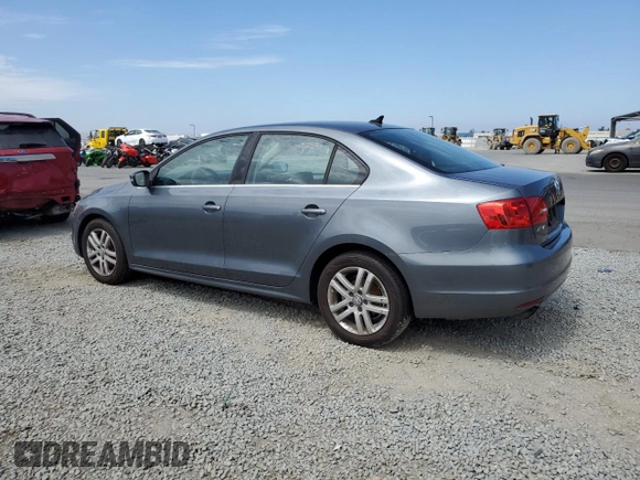 2014 Volkswagen Jetta SE with VIN 3VWD17AJ8EM285840, listed as a Copart auction lot 63943435 with 137,555 mi miles and Clean title. Bid and sale history available at DreamBid. Image 2.