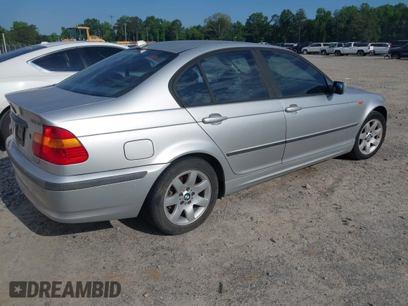 2004 BMW 3 Series 325i z VIN WBAET37494NJ95447, wystawiony jako IAAI lot #42350519 z przebiegiem 220 829 mil mil oraz . Historia ofert i sprzedaży dostępna na DreamBid. Obrazek 4.