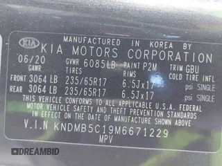 2021 Kia Sedona EX with VIN KNDMB5C19M6671229, listed as a IAAI auction lot 41066675 with 168,393 mi miles. Bid and sale history available at carsss.com. Image 9.