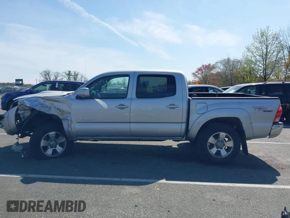 2006 Toyota Tacoma PreRunner z VIN 5TEJU62N66Z235712, wystawiony jako IAAI lot #42102058 z przebiegiem 264 012 mil mil oraz . Historia ofert i sprzedaży dostępna na DreamBid. Obrazek 14.