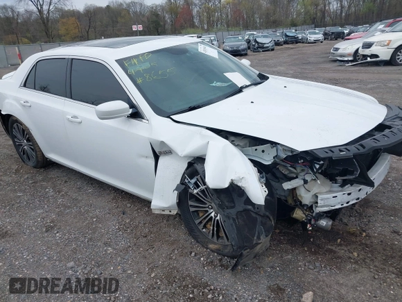 2013 Chrysler 300 S z VIN 2C3CCAGT5DH733211, wystawiony jako IAAI lot #42029043 z przebiegiem 144 414 mil mil oraz . Historia ofert i sprzedaży dostępna na DreamBid. Obrazek 1.