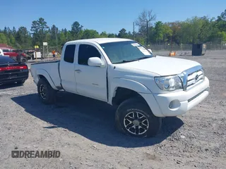 2007 Toyota Tacoma PreRunner with VIN 5TETU62N47Z425485, listed as a IAAI auction lot 42017517 with 209,850 mi miles. Bid and sale history available at carsss.com. Image 1.