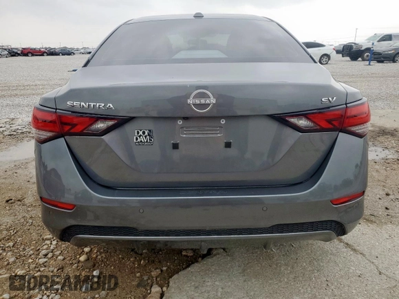 2024 Nissan Sentra SV z VIN 3N1AB8CVXRY261632, wystawiony jako Copart lot #57170615 z przebiegiem 17 549 mil mil oraz Szkoda całkowita • Salvage title. Historia ofert i sprzedaży dostępna na DreamBid. Obrazek 6.